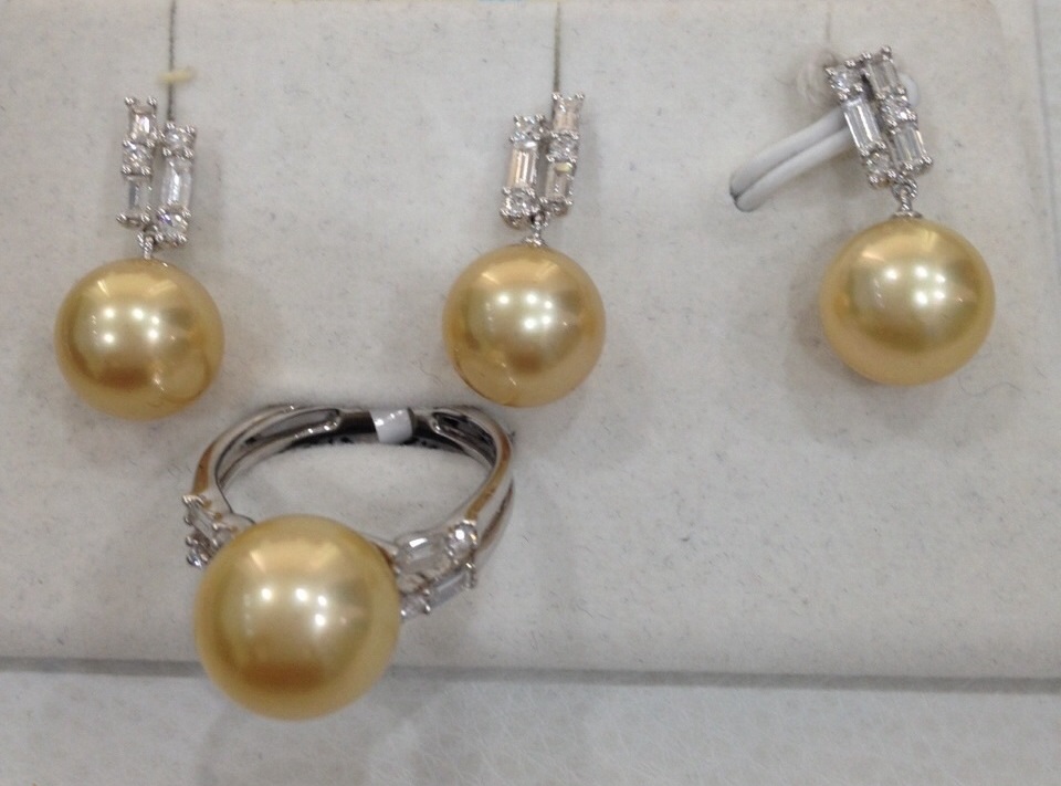 เซ็ตไข่มุก south sea 10-11 มิล ตัวเรือน 18k สีทอง เพชรแท้ น้ำ 97 เกรด AAA