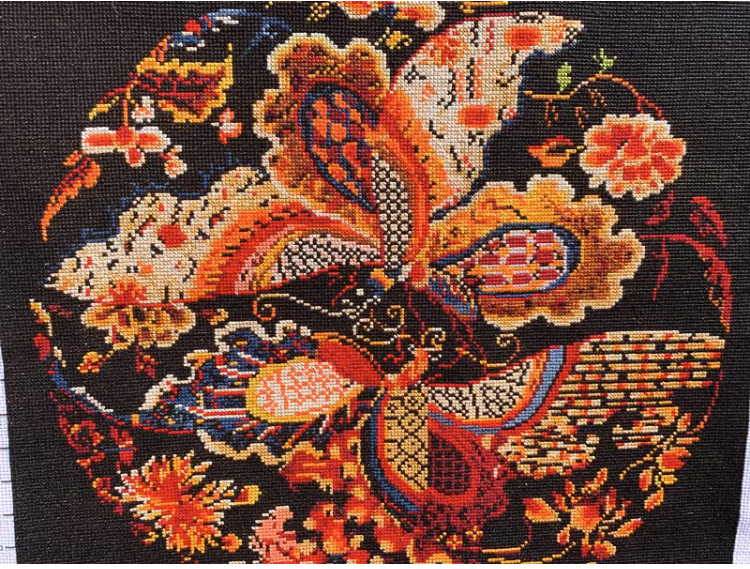 butterfly-1100 *สินค้าหมด* ชุดปักครอสติช ลายผีเสื้อคู่ (ปักเต็มผืนผ้า ไม่มีเดินเส้น พื้นหลังสี่เหลี่ยมสีดำก็ปัก ปักครั้งละ 3 เส้นเล็ก) ขนาด 60*60 ซม.ผ้าครอสติช 11CTพิมพ์ลายปักบนผ้า ไหมคอตตอน 24 สี ผังลาย เข็ม