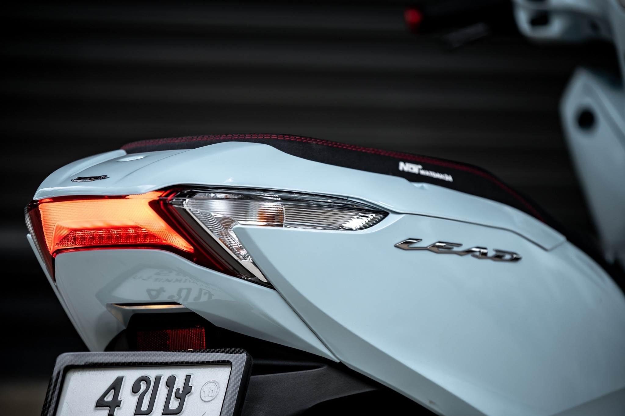 ครอบท้ายปิดรูกันตก Tail fairing cover 1400฿ ( สีพื้นพร้อมพ่น ) 1650฿ ( สีขาว , สีดำ )