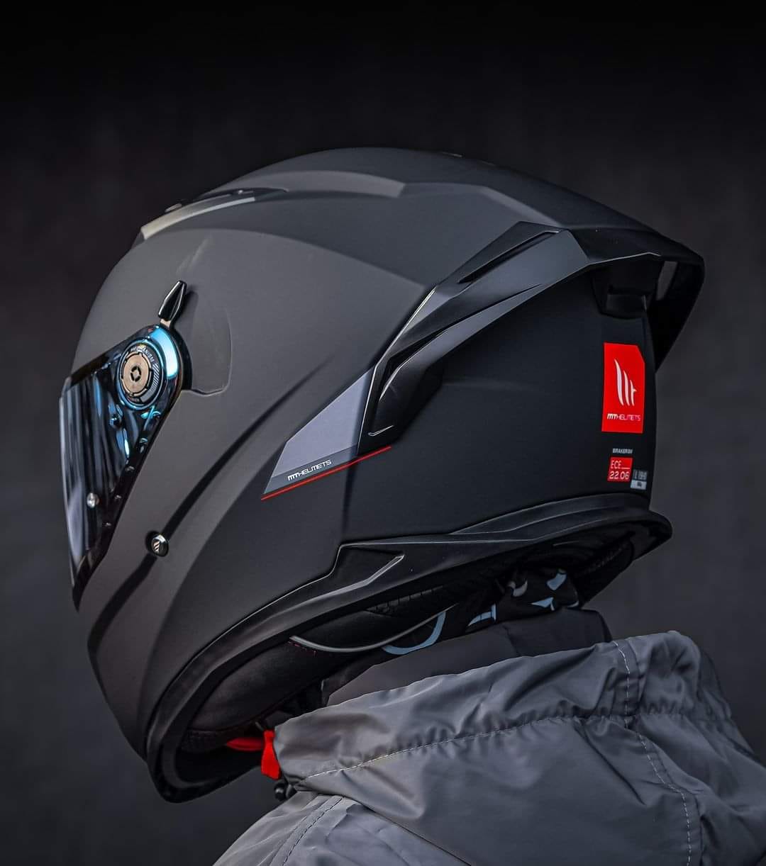 หมวกกันน็อคMT Braker SV สีดำด้าน