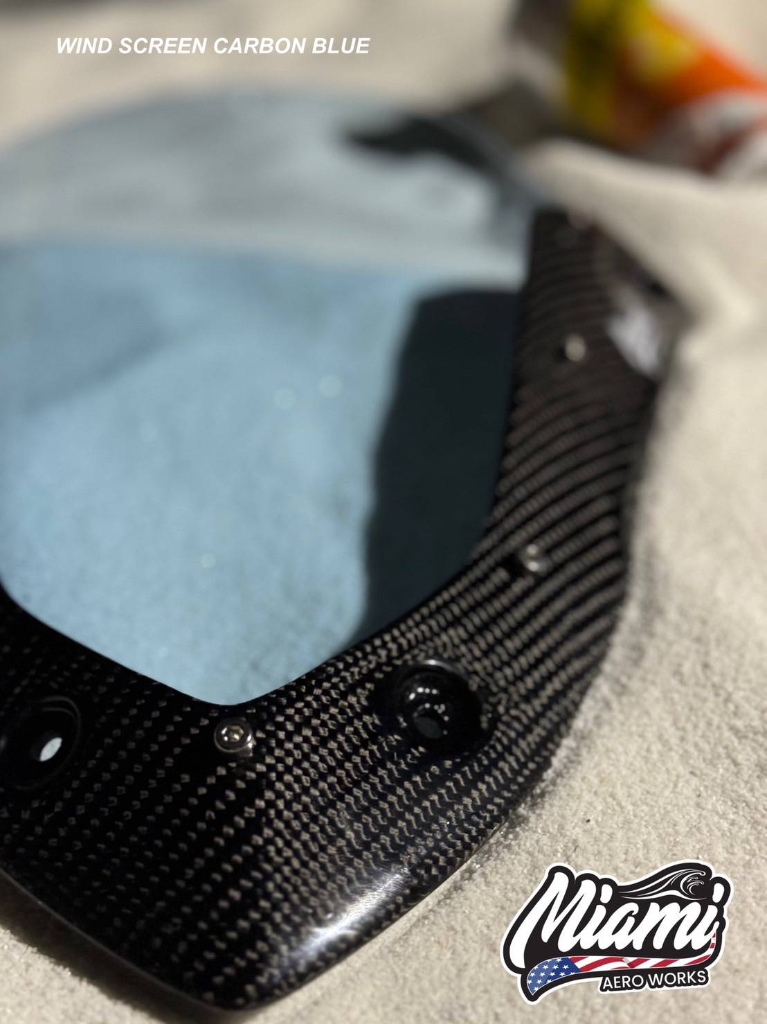 ชิวหน้า MIAMI AEROWORKS 🌊☀️ “WIND SCREEN CARBON BLUE XMAX300 คาร์บอนดีไซน์ ฉีกรูปแบบเดิมๆ กับความสวยงาม ที่ดูมีระดับ ชิวหน้าใส ผนวกรวมเข้ากับ คาร์บอนแท้ YAMAHA XMAX300 ในราคาพิเศษ ช่วงเปิดตัว เพียง “1,990 บาท“ จากราคาปกติ 2,490 บาท