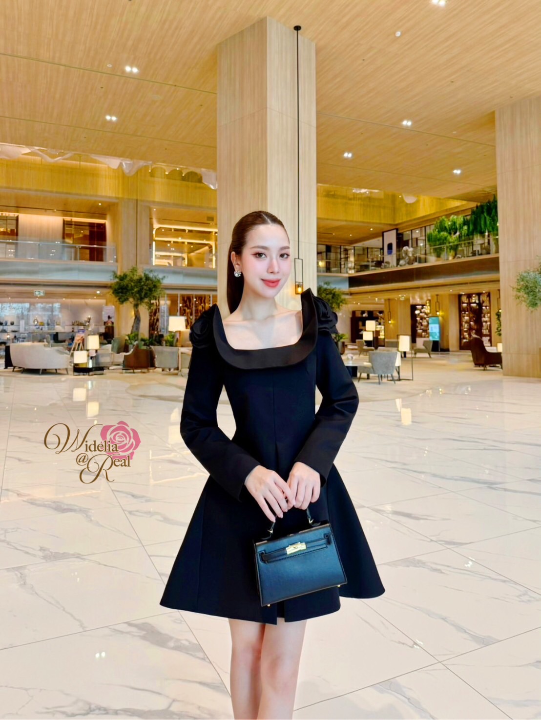 Korea Dress เดรสแขนยาว ไหล่ดอกกุหลาบ ( ดำ)