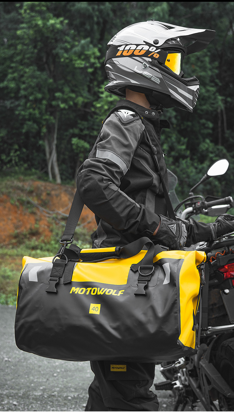 กระเป๋ากันน้ำ มัดท้าย สำหรับรถมอเตอร์ไซด์ Motowolf (แท้) 40L