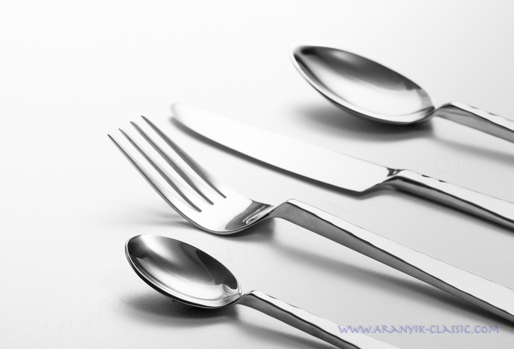 ช้อนส้อมมีด Carmillian