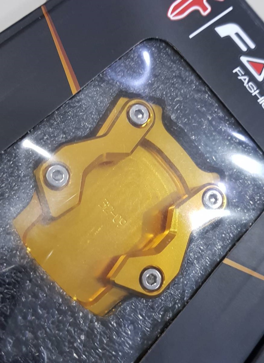 แผ่นรองขาตั้ง YAMAHA X-MAX 300 FAKIE ราคา420 สีทอง แดง เงิน ดำ