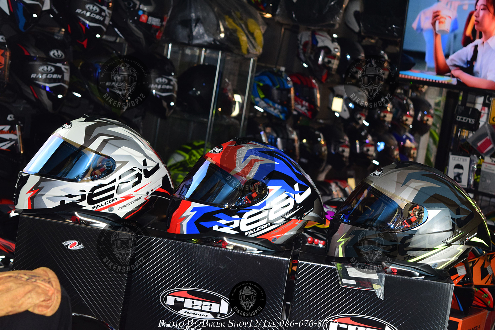 หมวกกันน็อค REAL รุ่น Falcon ลาย FIRE STORM สี ดำ-เทา