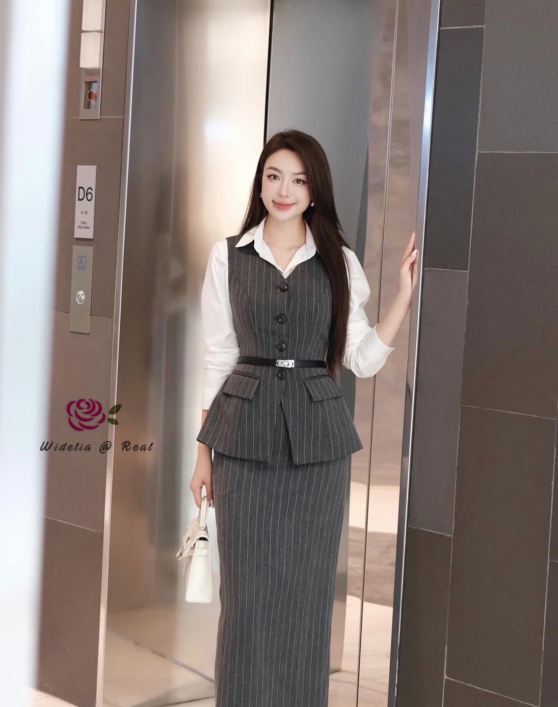 Korea Set 4 ชิ้น มีเสื้อเชิ้ตสีขาว+เสื้อแขนกุด+กระโปรงยาว+เข็มขัด 1 เส้น