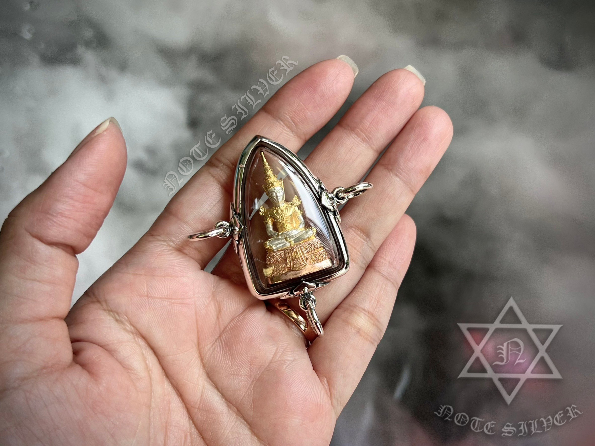 เลี่ยมกรอบผ่าหวาย พร้อมพลาสติกกันน้ำ Sterling Silver 925 NSSV3186