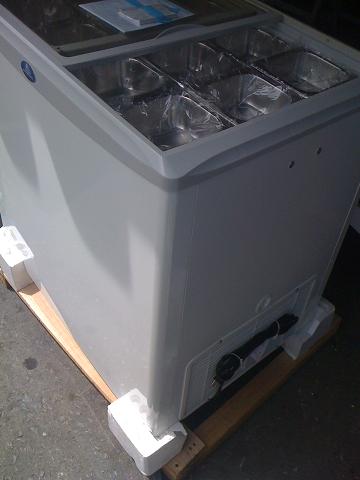 ตู้แช่ท้อปปิ้ง ขนาด 82 ซม. ฝาเลื่อนกระจกเรียบ SANDEN