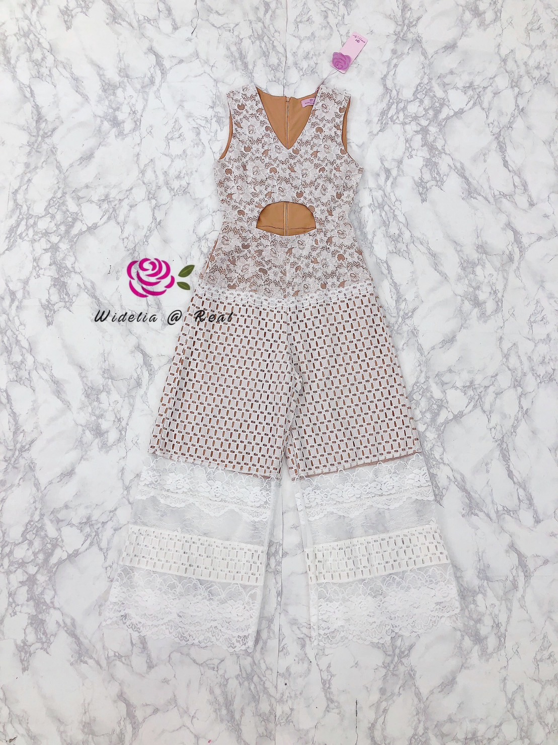 Janesuda Jumpsuit จั้มสูทขายาวแสนสวย