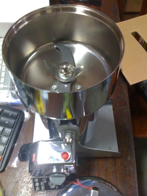 เครื่องโม่ยา บดสมุนไพร บดยา