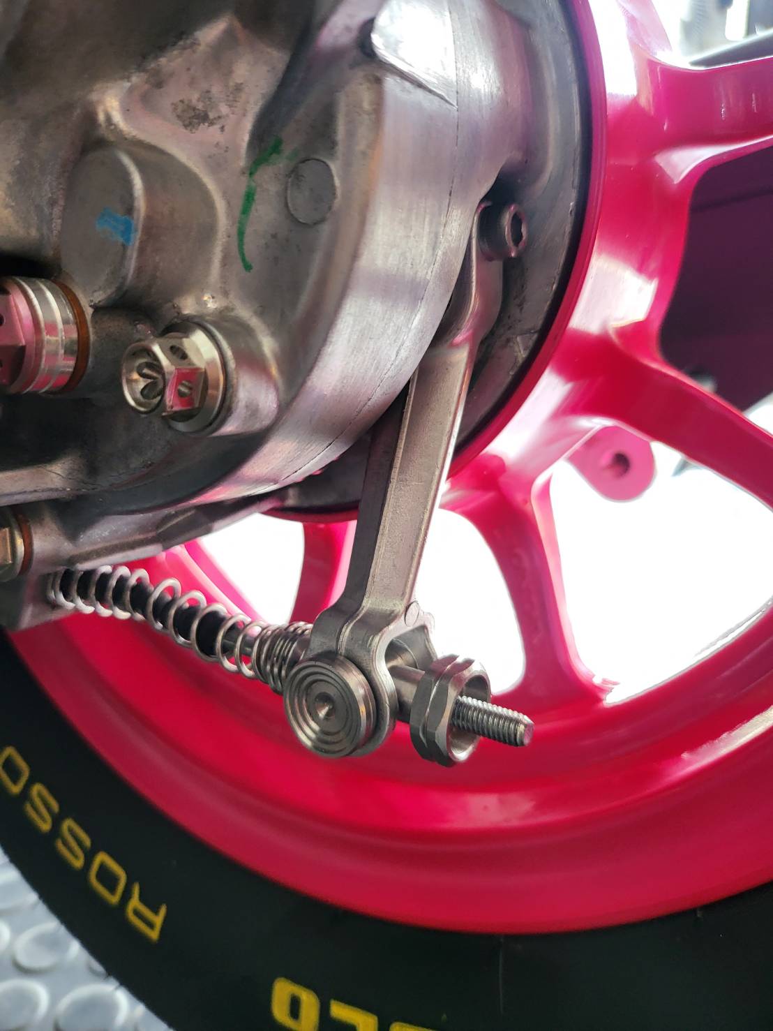 มือลิงเบรคหลังพร้อมสปริง GIORNO+ - เงิน- แดง- น้ำเงิน ราคา 550 บาท/ชุด