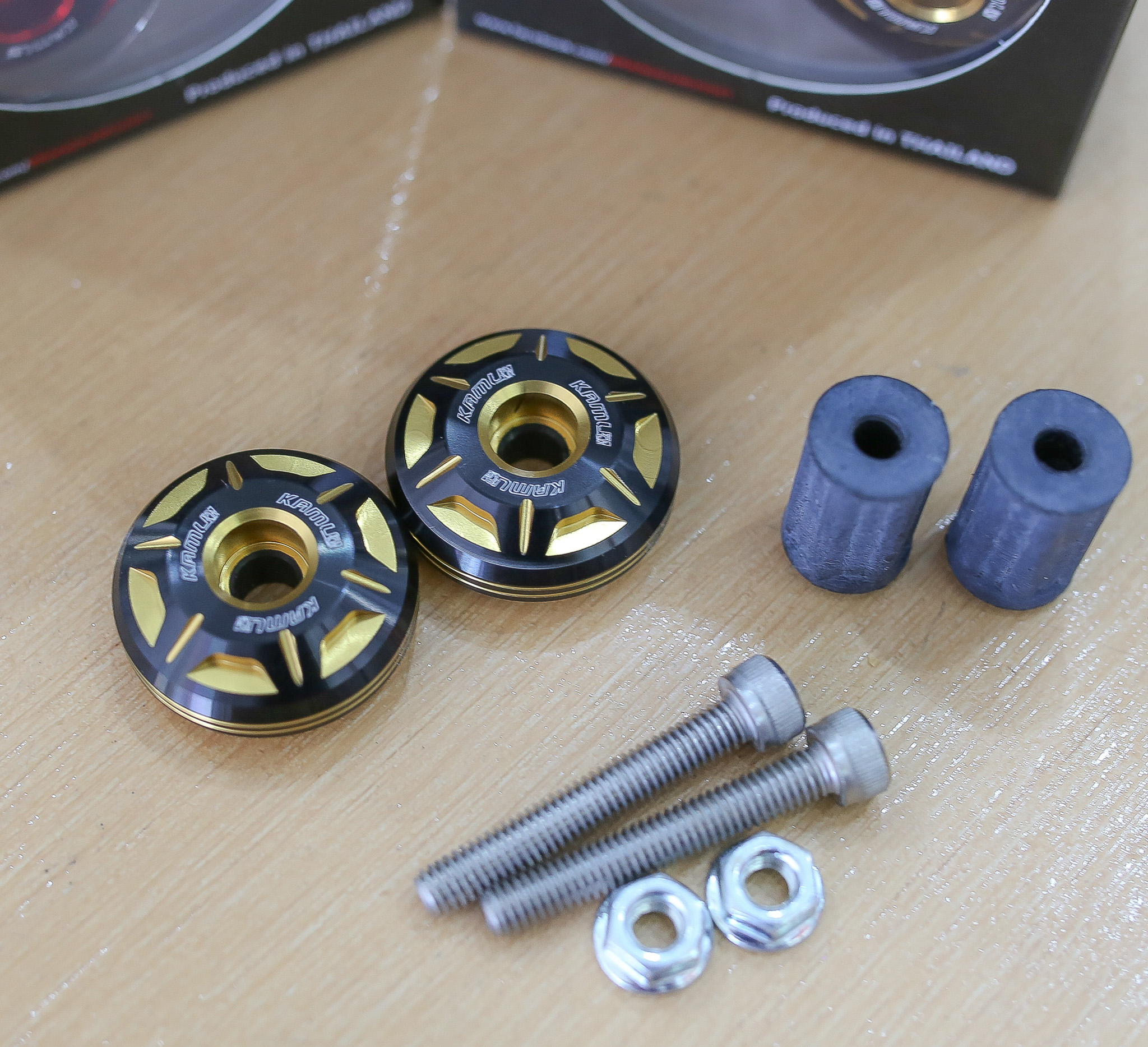 ปลายแฮนด์ KAMUI 2-Tone ใส่ได้ทุกรุ่น ราคา650