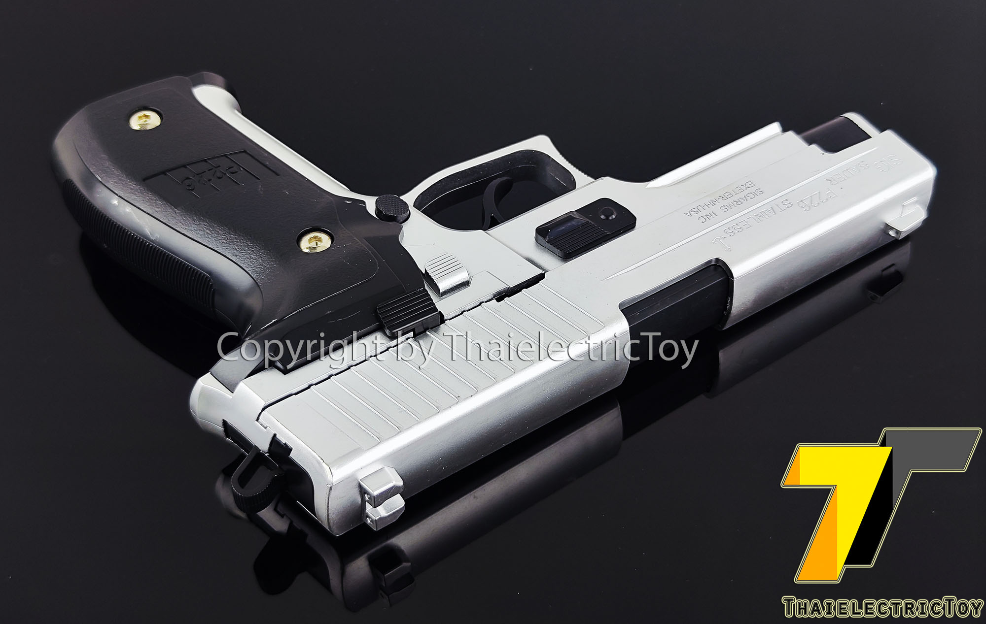 ปืนอัดลมพลาสติก Sig sauer p226 สีบอร์นเงิน ชักยิงทีล่ะนัด ลำกล้องยาว 8 นิ้ว หนัก 309 กรัม