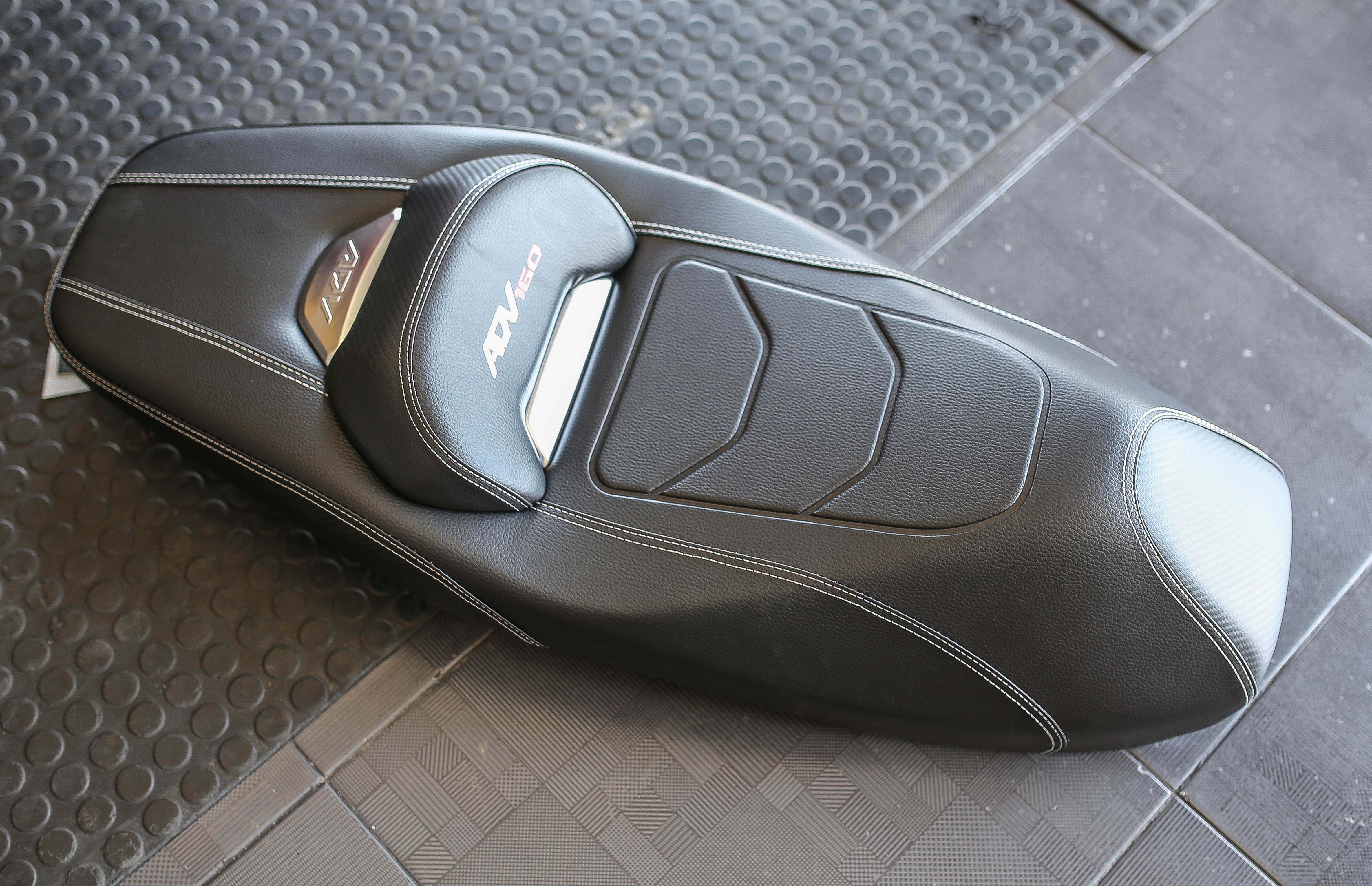 เบาะสปอร์ตโครงเทียม ADV 160 SEMSPEED ราคา2800