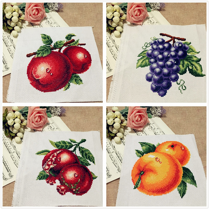 fruit-1101 *สินค้าหมด* ชุดปักครอสติช ลายส้ม (ผ้า11CTพิมพ์ลาย ปัก 3 เส้นเล็ก) ขนาด 32*32 ซม.ผ้าครอสติช 11CTพิมพ์ลายปักบนผ้า ไหมคอตตอน 17 สี ผังลาย เข็ม