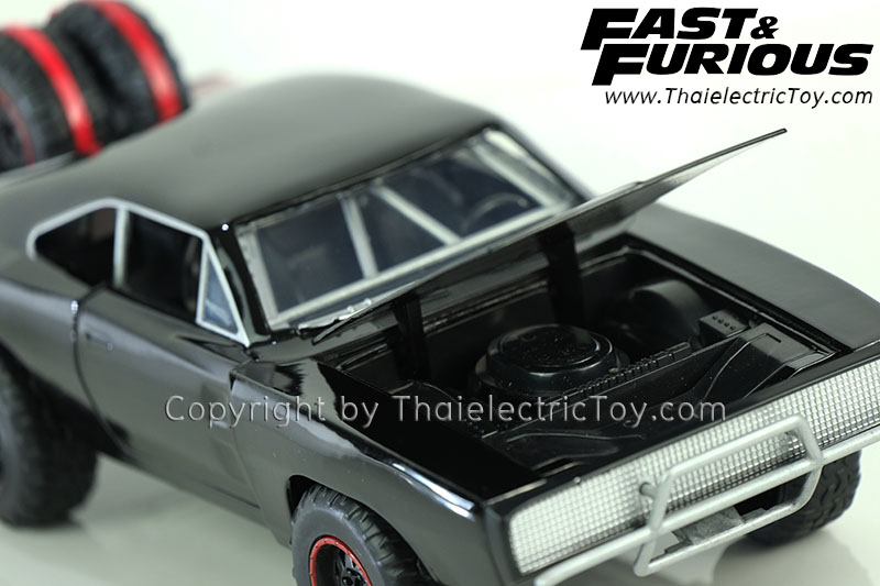 โมเดลจากเรื่อง Fast & Furious 7 รถ Dodge Charger R/T ปี 70 ของดอม โดมินิค ทอเร็ตโต้ ขนาด 1/24 ของแท้จาก Universal