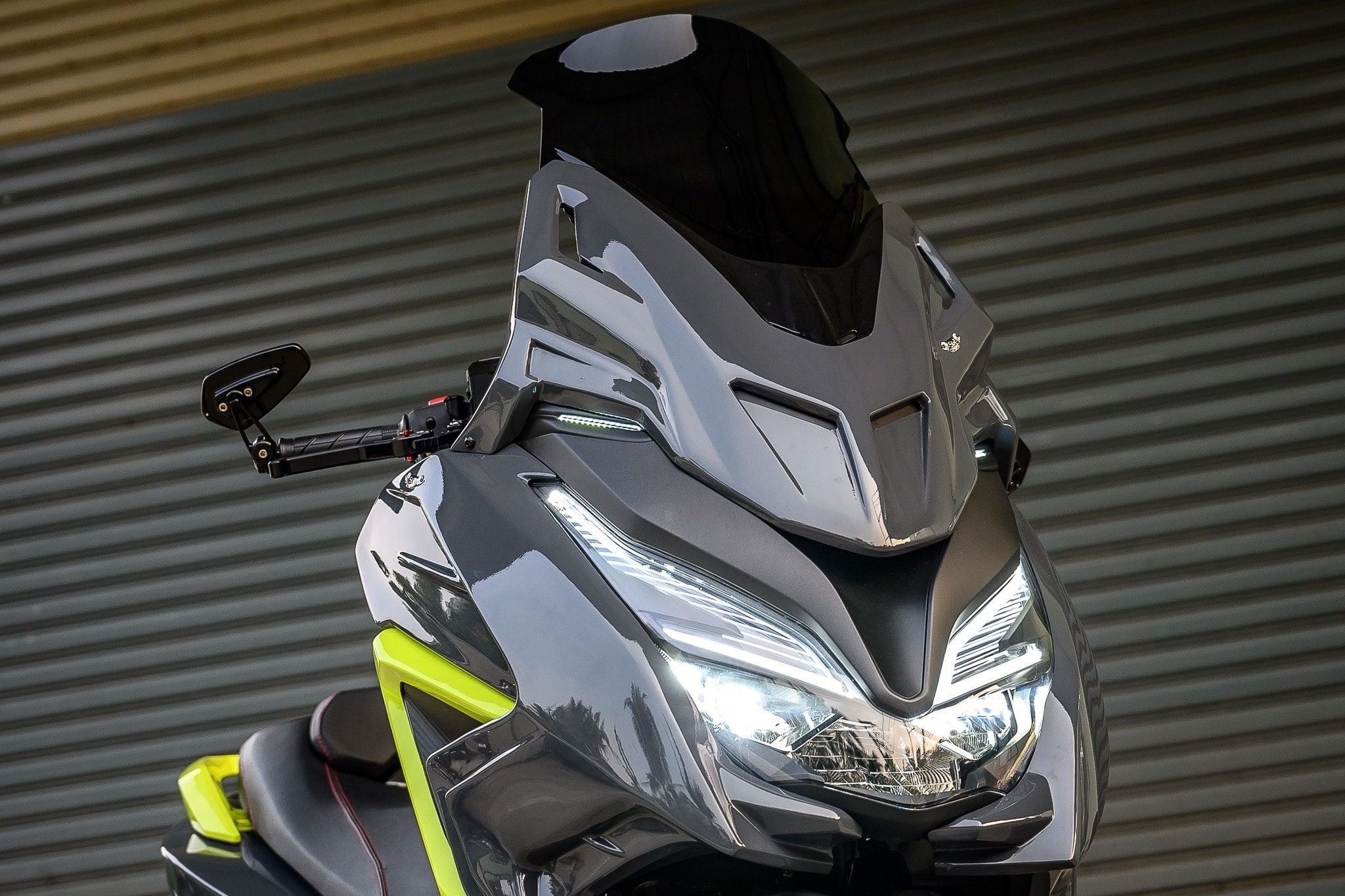 ชิวหน้า FORZA 350 MOTOZAAA มี2สี ราคา990