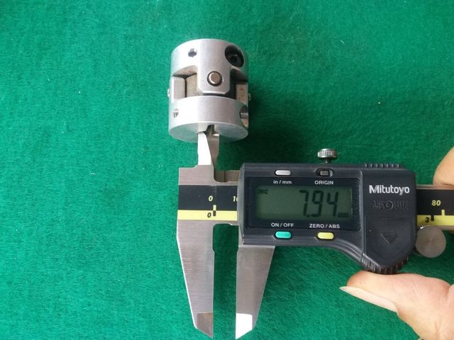 คับปลิ้ง โต 30 มิล ยาว 30 มิล รูเพลา 8/10 มิล