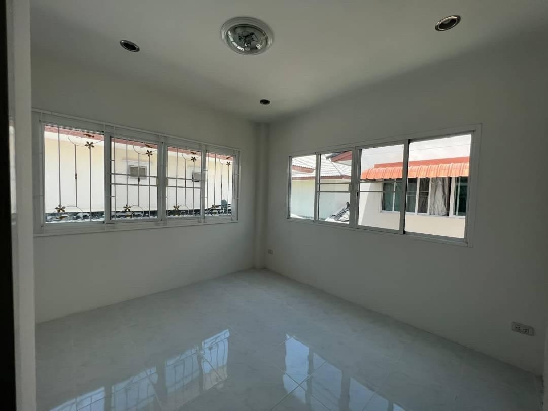 ขายบ้านมืองสองรีโนเวทใหม่ทั้งหลัง (บ้านฉัตรหลวง โครงการ11)