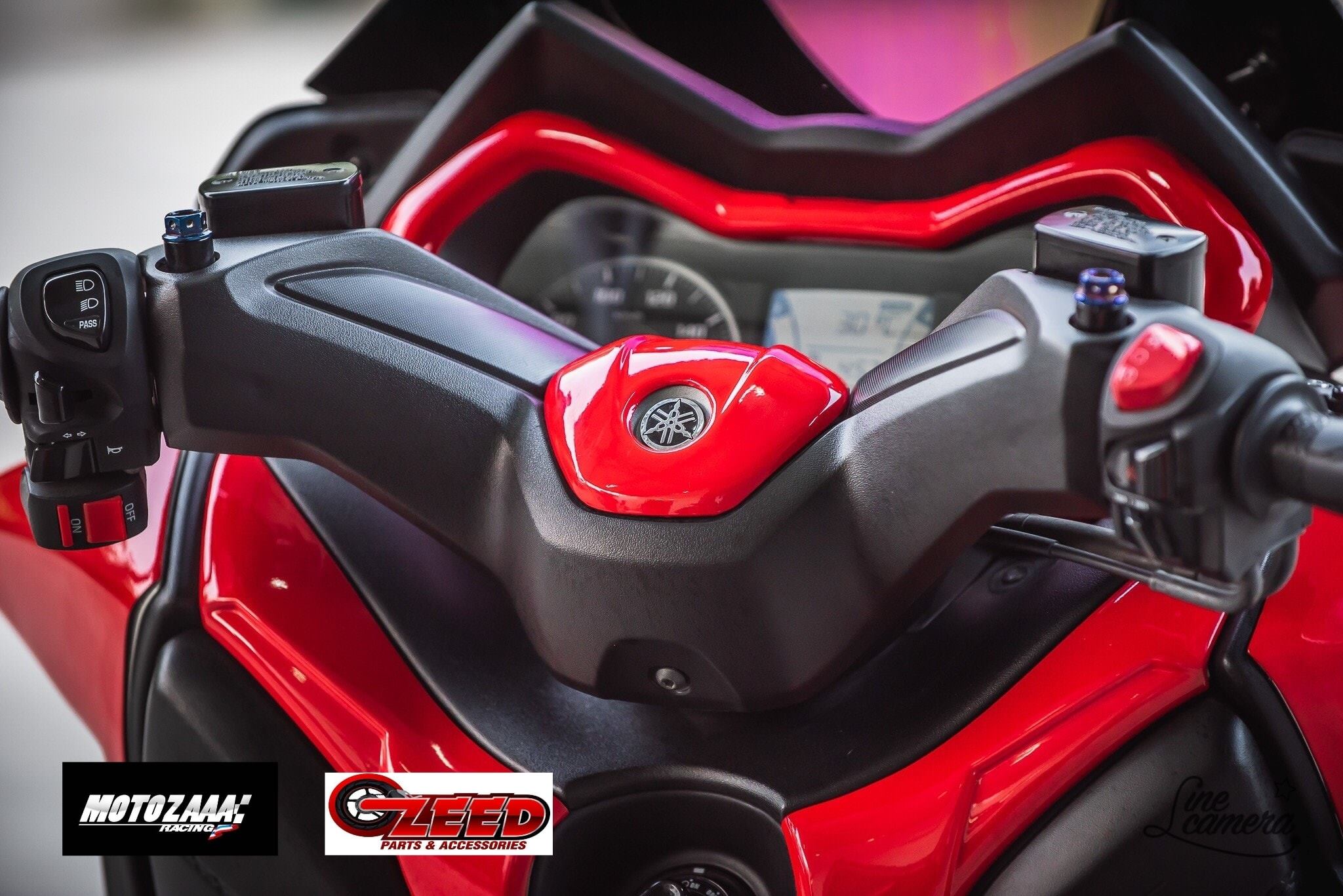 ชุดแต่ง MOTOZAA YAMAHA X-MAX 300 12ชิ้นแบบมีไฟ ราคา8900