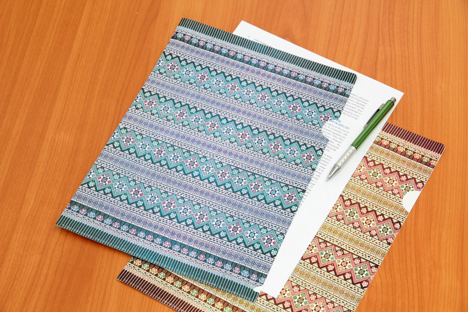 แฟ้มซอง A4 พิมพ์ลายผ้าไทย