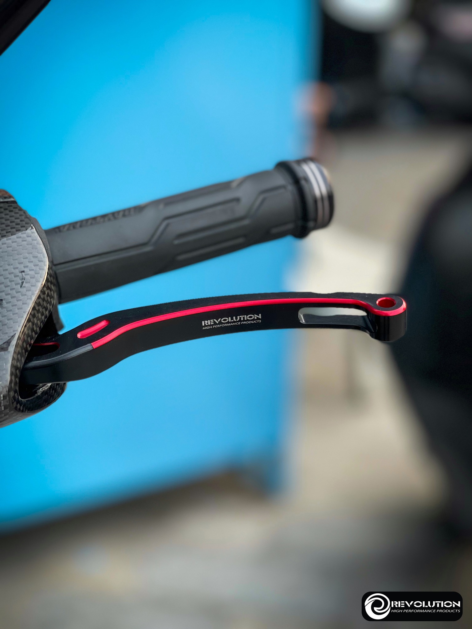 มือเบรค CNC ทูโทน REVOLUTION VESPA SPRINT,PRIMAVERA,LX,S LIBERTY - ดำเงิน - ดำฟ้า - ดำแดง - ดำทอง - ดำส้ม ราคา 2,200 บาท/คู่