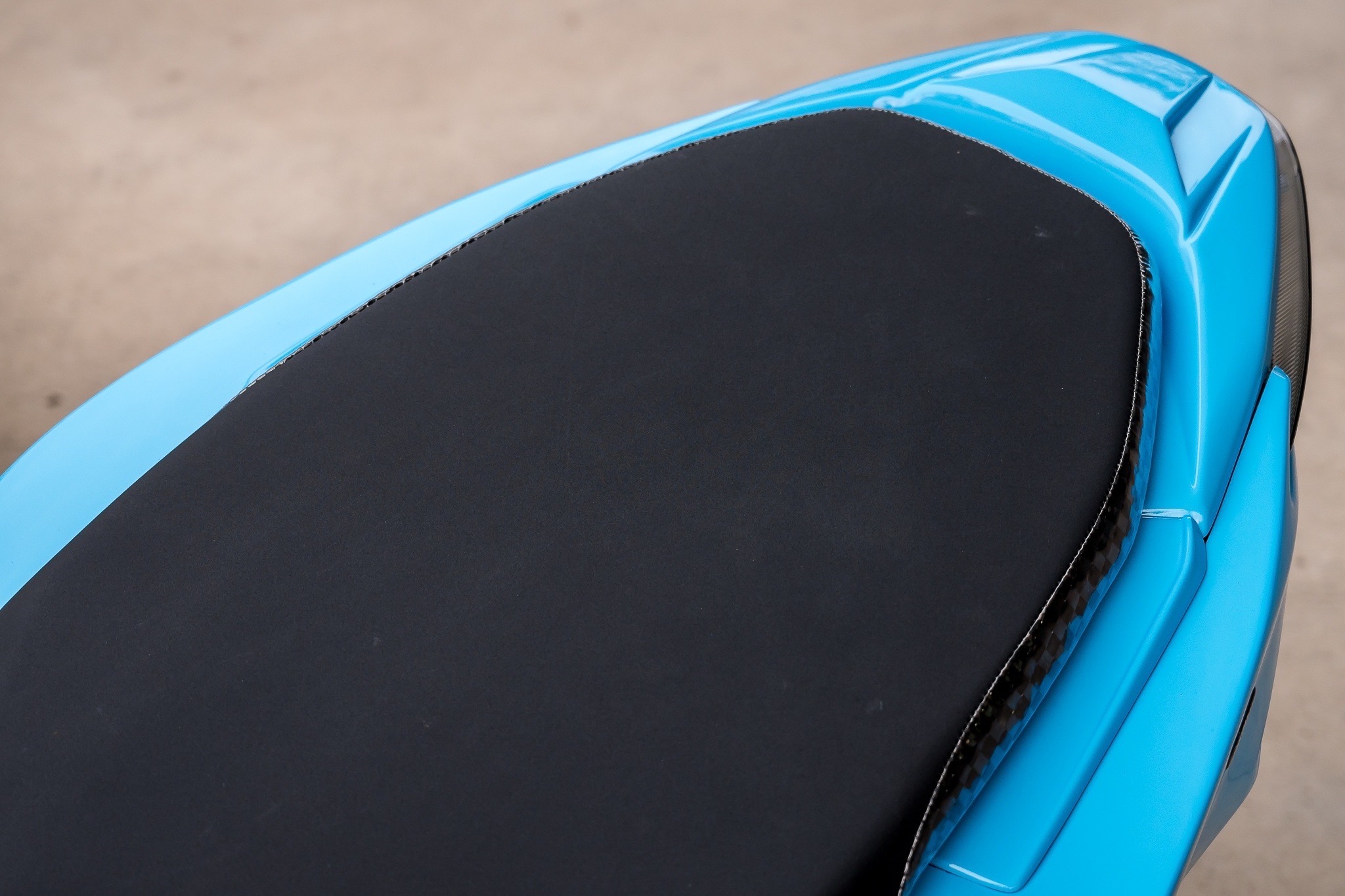 ที่ปิดหลุมมือจับท้าย Forza350 ลายฟิมล์ 890