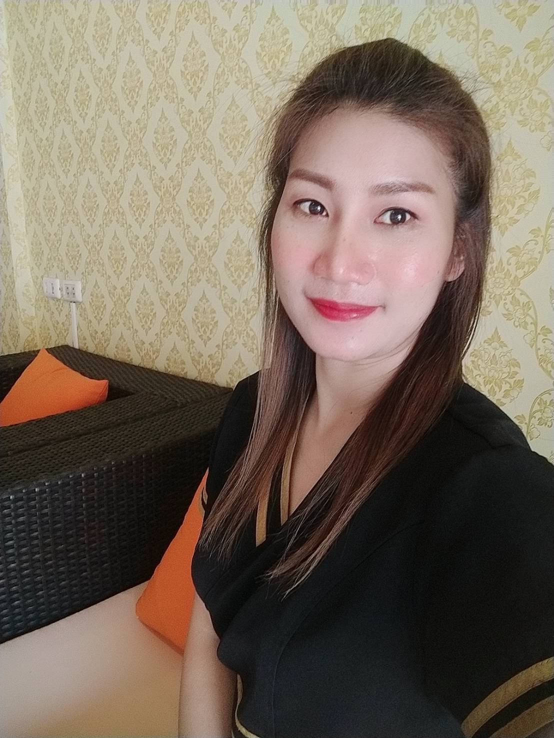 ชมพู่ นวดนอกสถานที่ อ่อนนุช31 เบอร์ไลน์ 0981369938