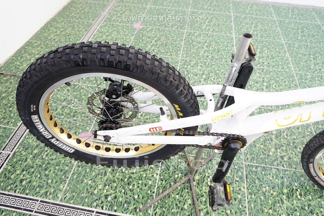 จักรยานไทรอัลญี่ปุ่น - ล้อ 20x2.5 - ไม่มีเกียร์ - อลูมิเนียม - ดิสก์เบรค - ไร้เบาะ - Cross Field Orion - สีขาว [จักรยานมือสอง]