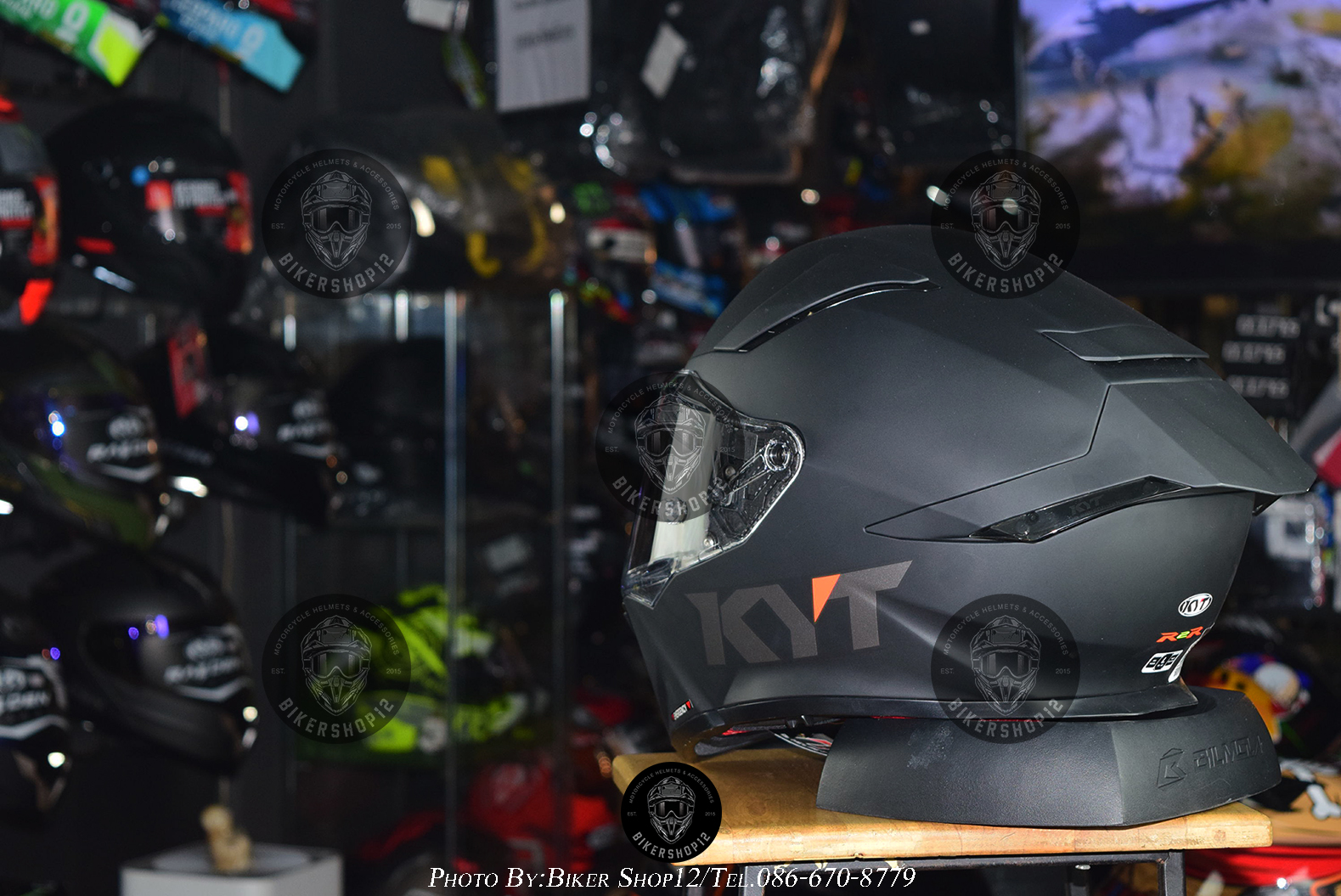 หมวกกันน็อคKYT Model R2R สีดำด้าน