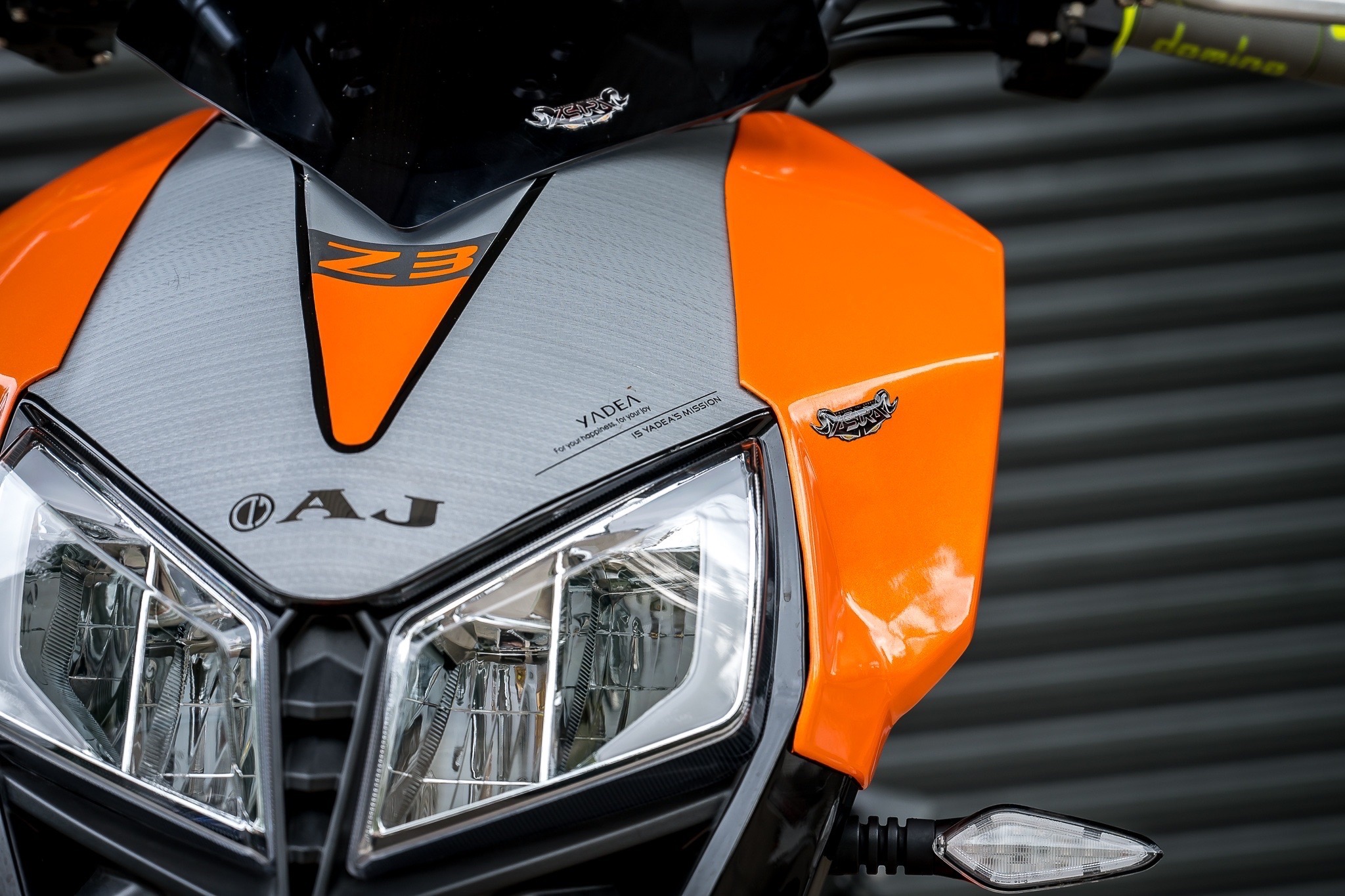 ชุดแต่งมอเตอร์ไซด์ไฟฟ้าAJ Z3 1.ชิวหน้า Windshield Z3 890฿ 2.ครอบ อกซ้าย/ขวา Front cover side fairing Z3 1700฿ 3.ครอบเฟรม Chassis cowl Z3 1350฿ 4.ครอบบังโคลนหน้า Front fender cover Z3 1400 5.ครอบแฟริ่งข้าง Under cover side fairing Z3 1400฿ 6.ครอบมือจับท้าย