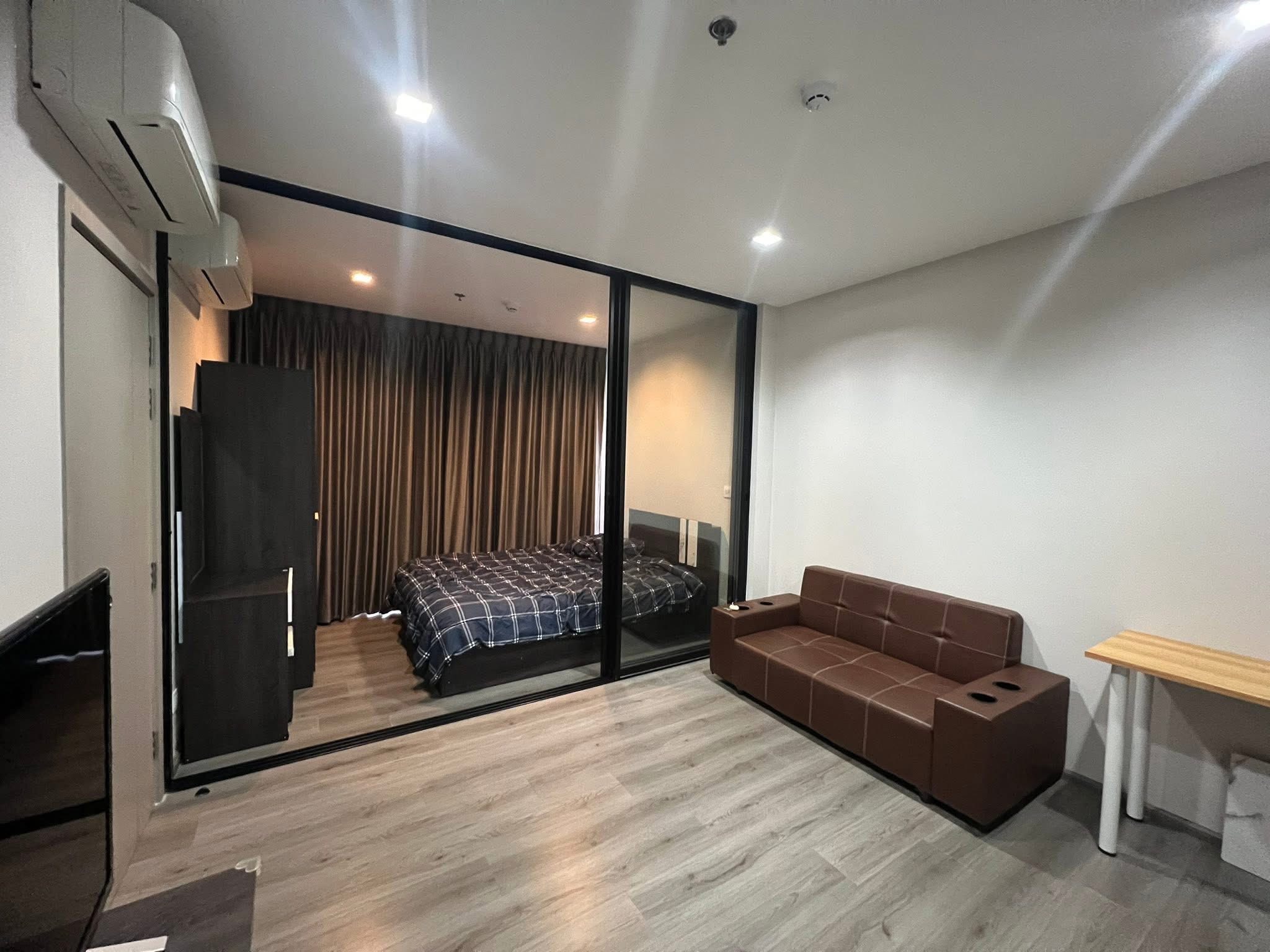 โพลิแทน รีฟ คอนโด - POLITAN RIVE CONDO (VIP)
