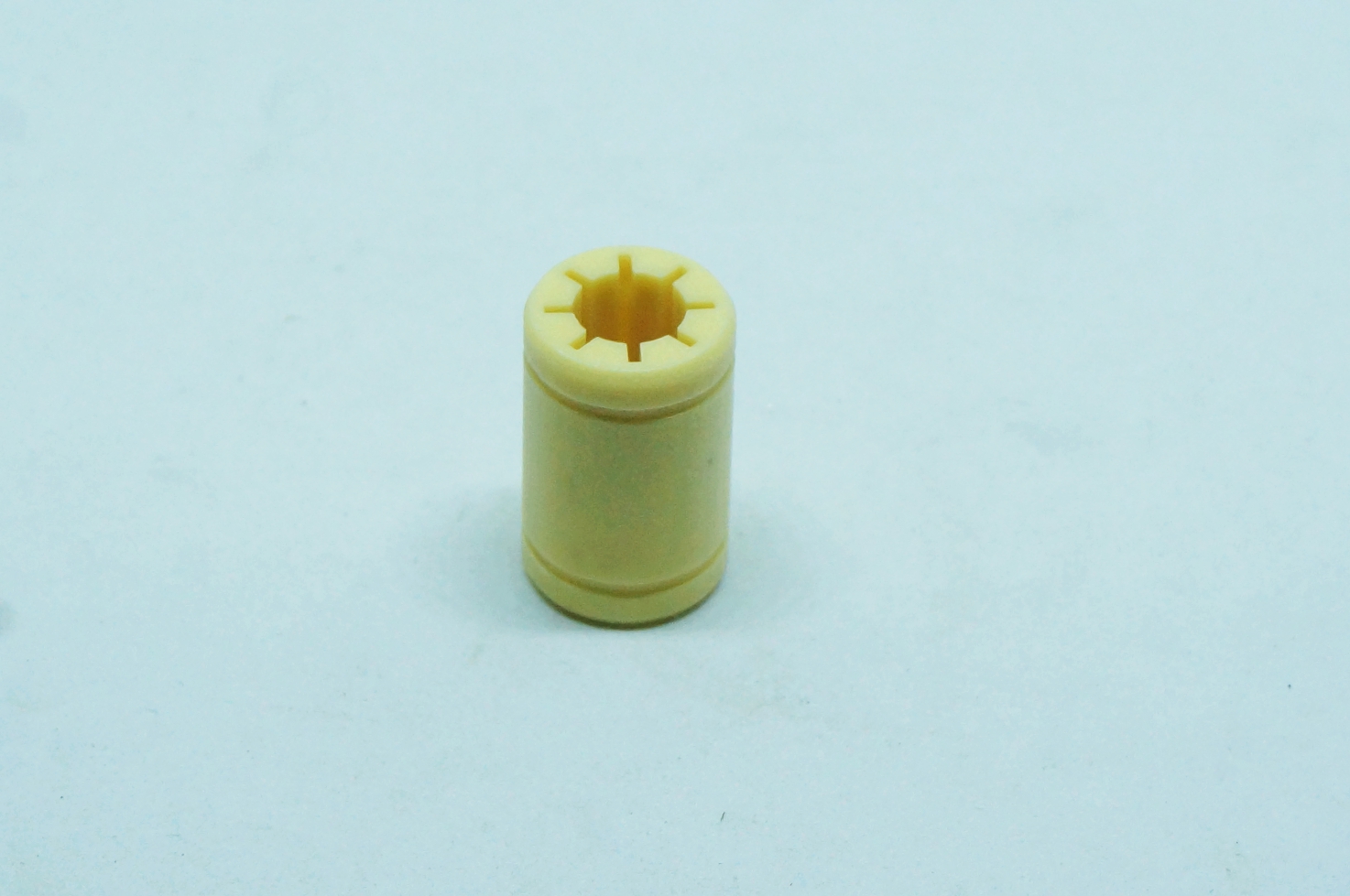 LM8UU Solid Polymer Bearing