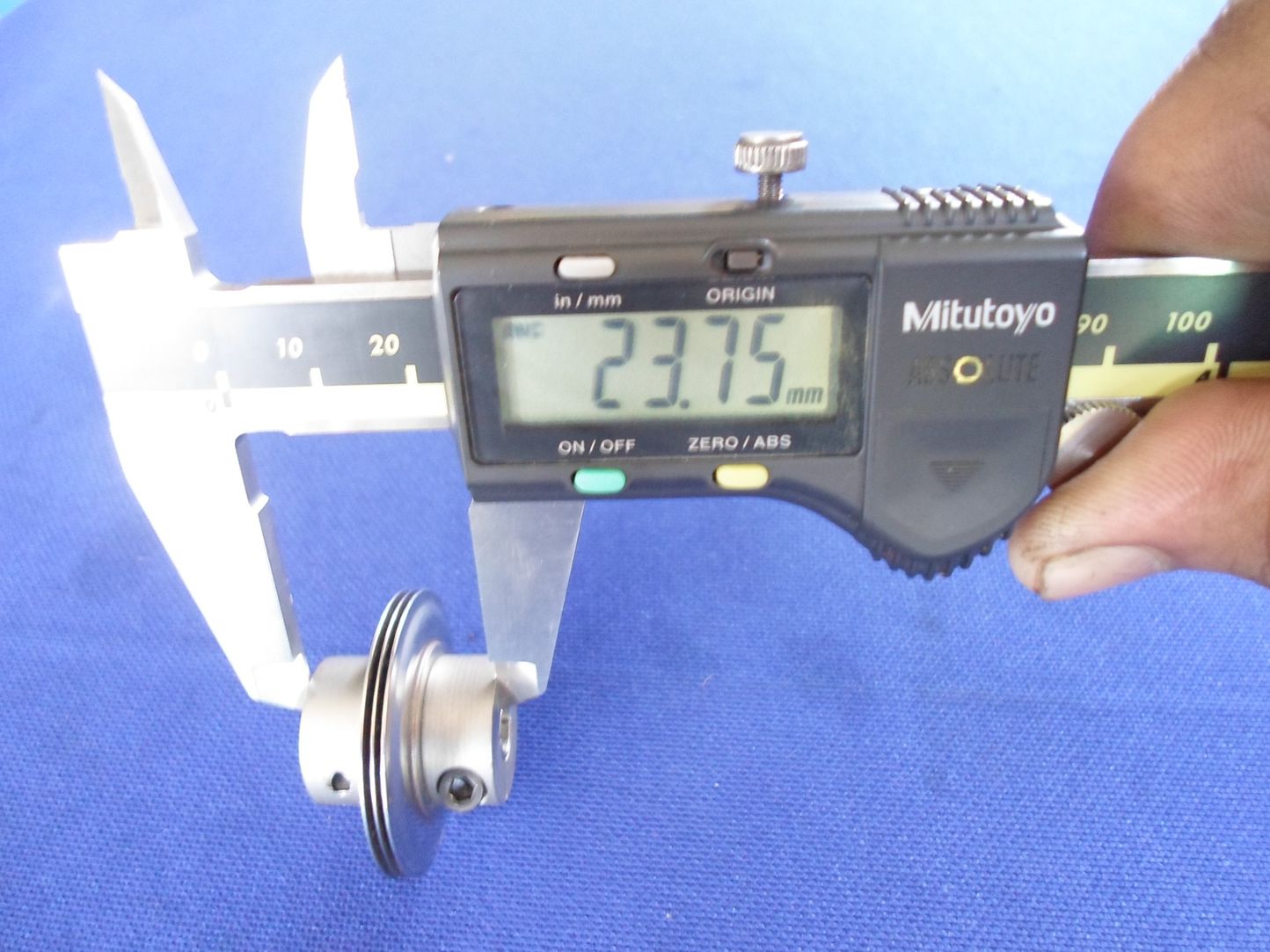 คับปลิ้ง โต 17 มิล ยาว 23 มิล รูเพลา 6 มิล