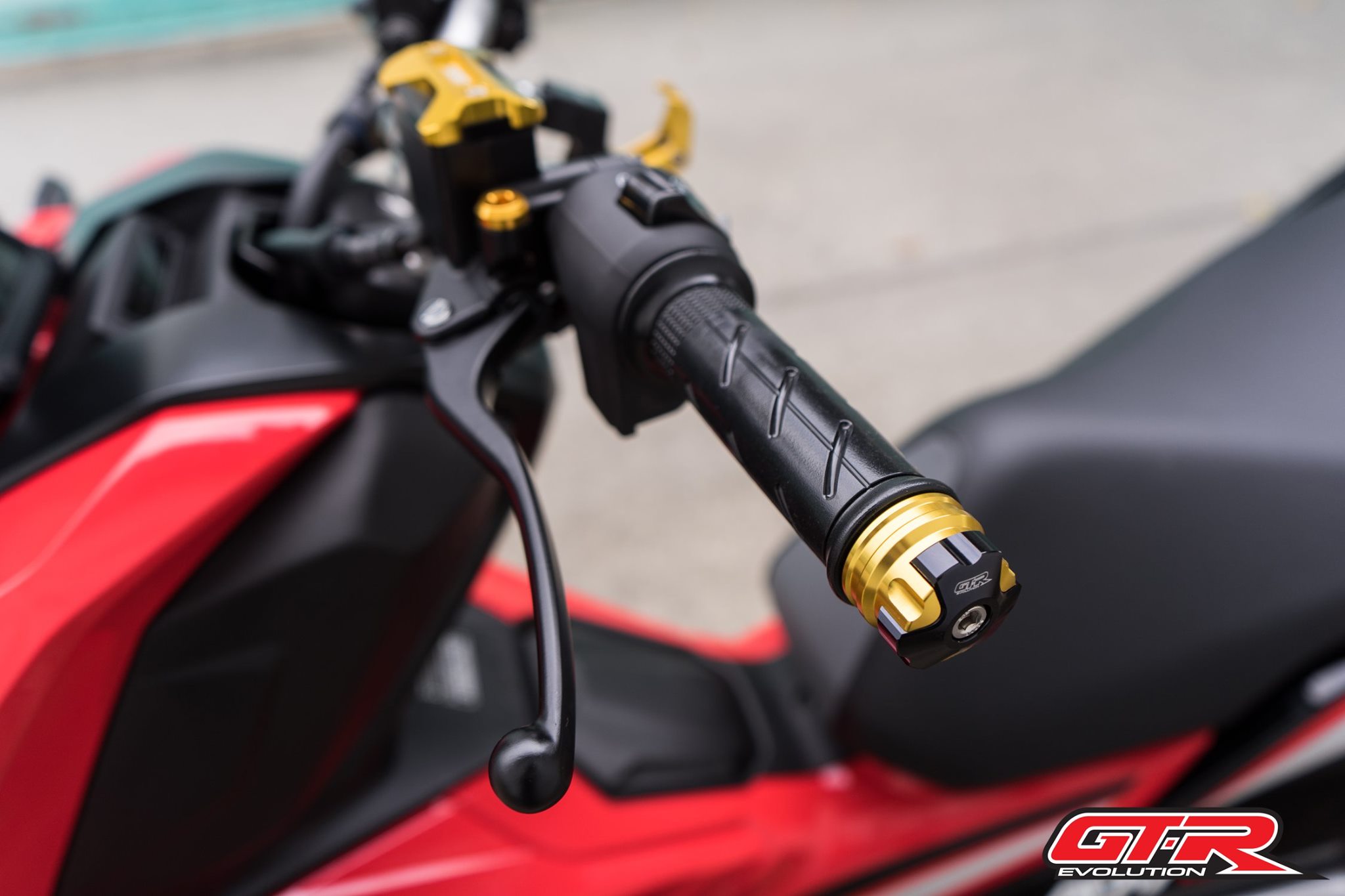 น็อตปลายแฮนด์ GTR 2 ชิ้น ADV-150/FORZA300/X-MAX300/PCX-150