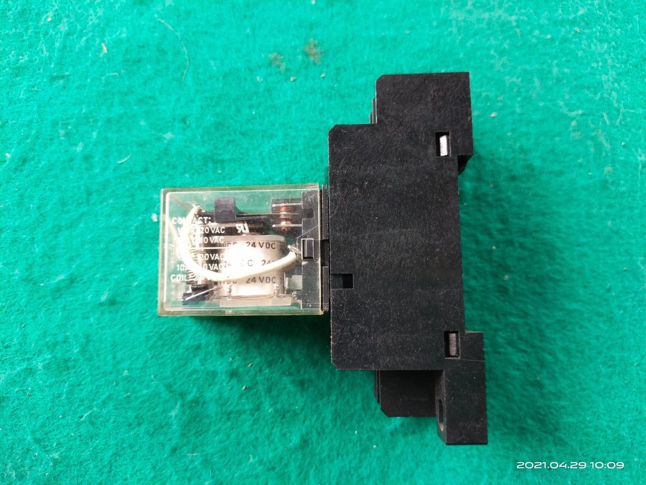 รีเลย์ Omron รุ่น LY2N 24VDC พร้อมซ็อกเก็ต