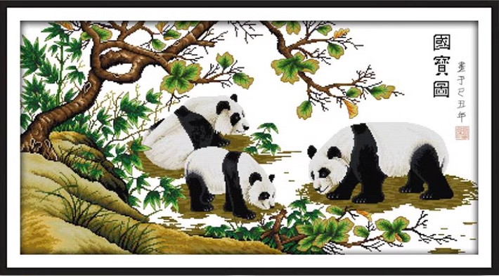 panda-1019 *พร้อมส่ง* ชุดปักครอสติช ลายครอบครัวแพนด้า(ผ้า11CTพิมพ์ลาย ปัก 3 เส้นเล็ก) ขนาด 110*60 ซม.ผ้าครอสติช 11CTพิมพ์ลายปักบนผ้า ไหมคอตตอน 43 สี ผังลาย เข็ม