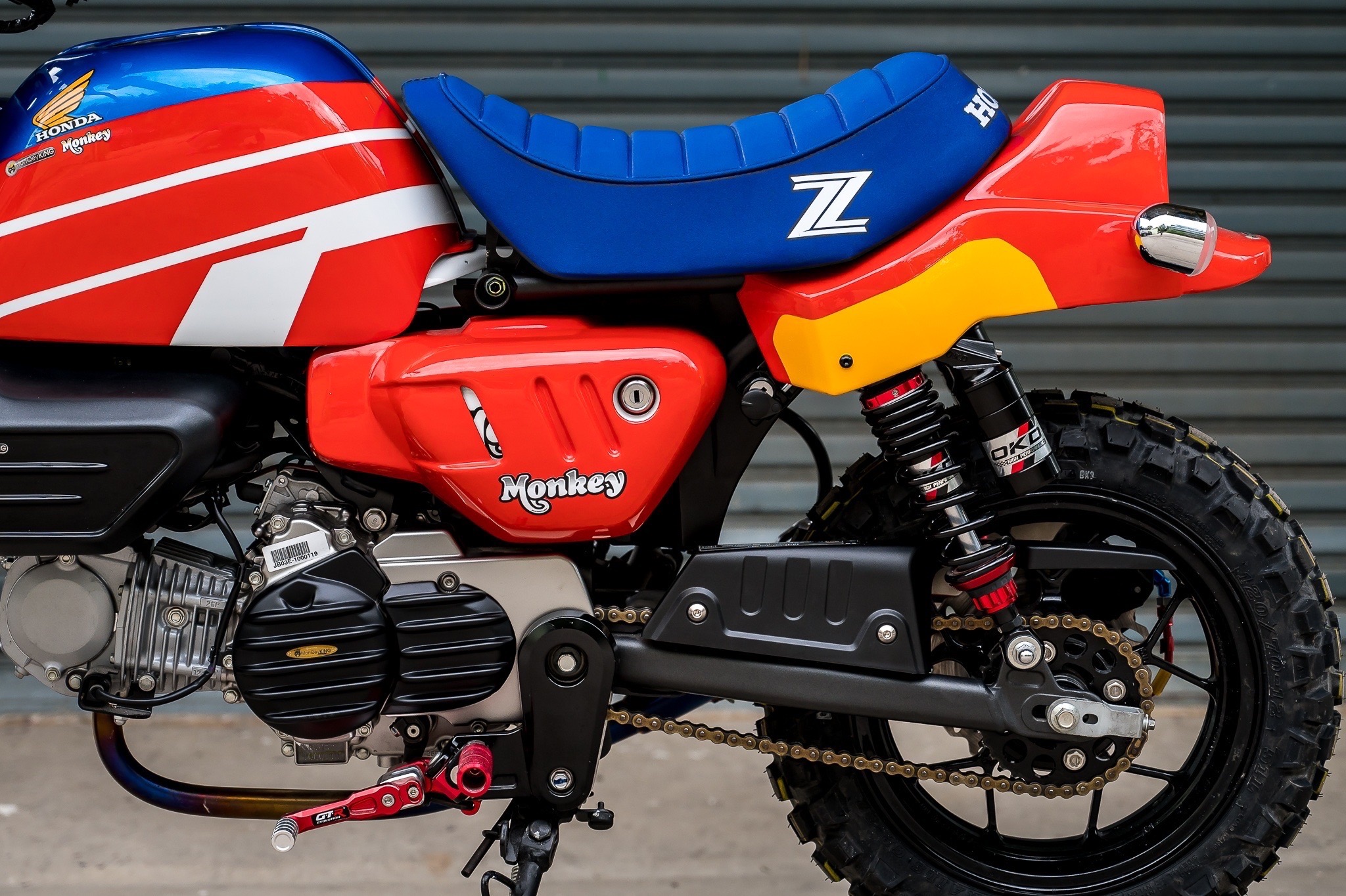 ชุดครอบท้ายพร้อมเบาะ Monqey king V.2 Monkey125 4700