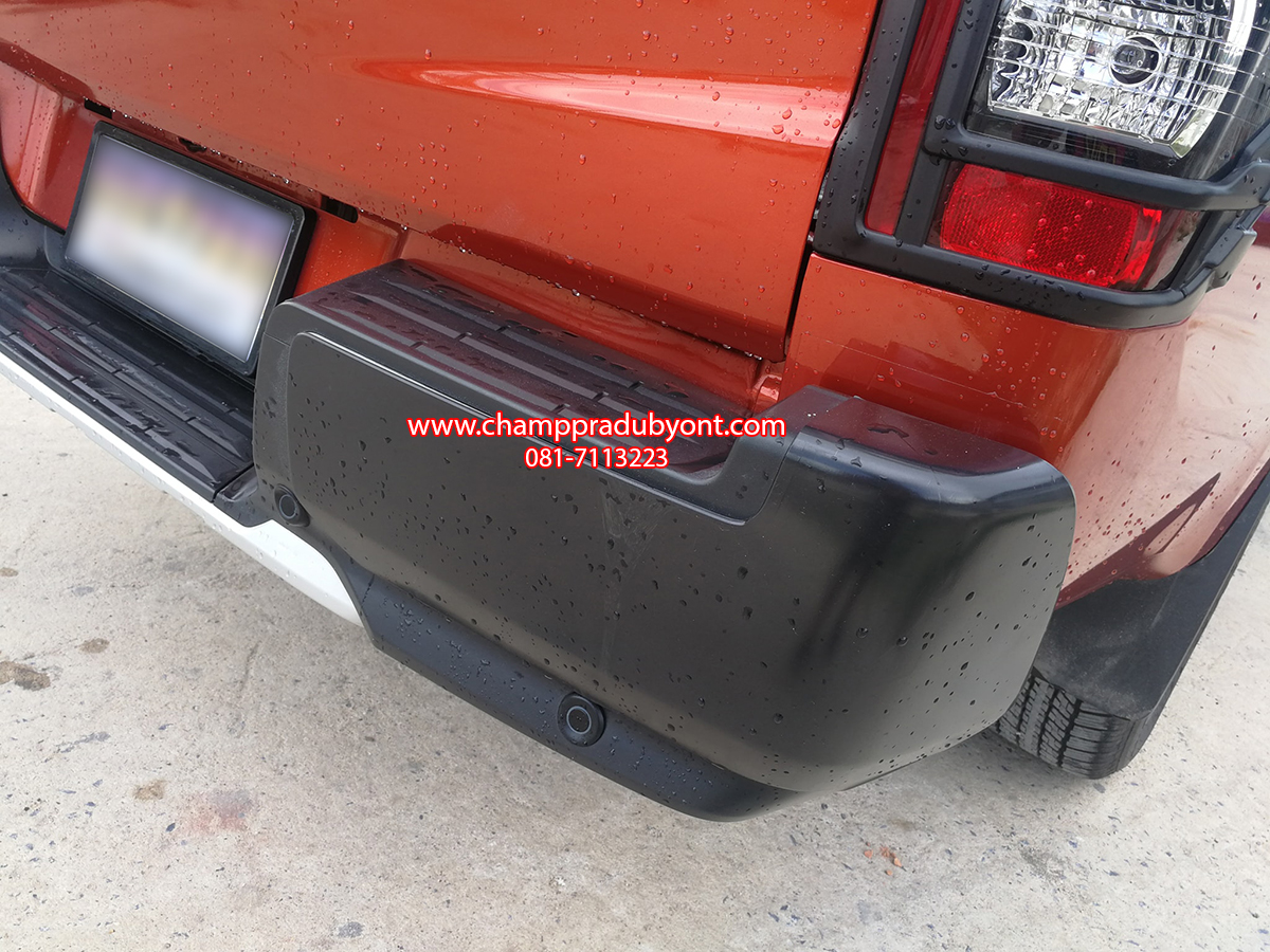 ครอบกันชนท้าย MITSUBISHI TRITON 2019 สีดำ