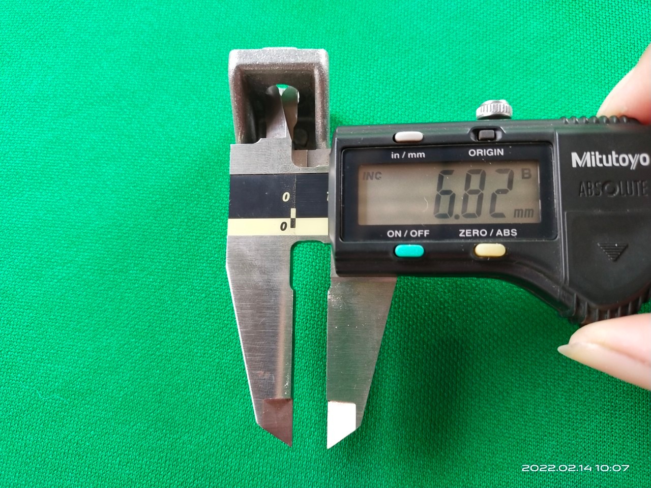 ฉากอลูมิเนียม ใช้กับอลูมิเนียมโปรไฟล์ หรือDiyใช้งานแบบอื่น ขนาดตามภาพ สวย หนาแข็งแรง บางตัวไม่มีเขี้ยวด้านล่าง