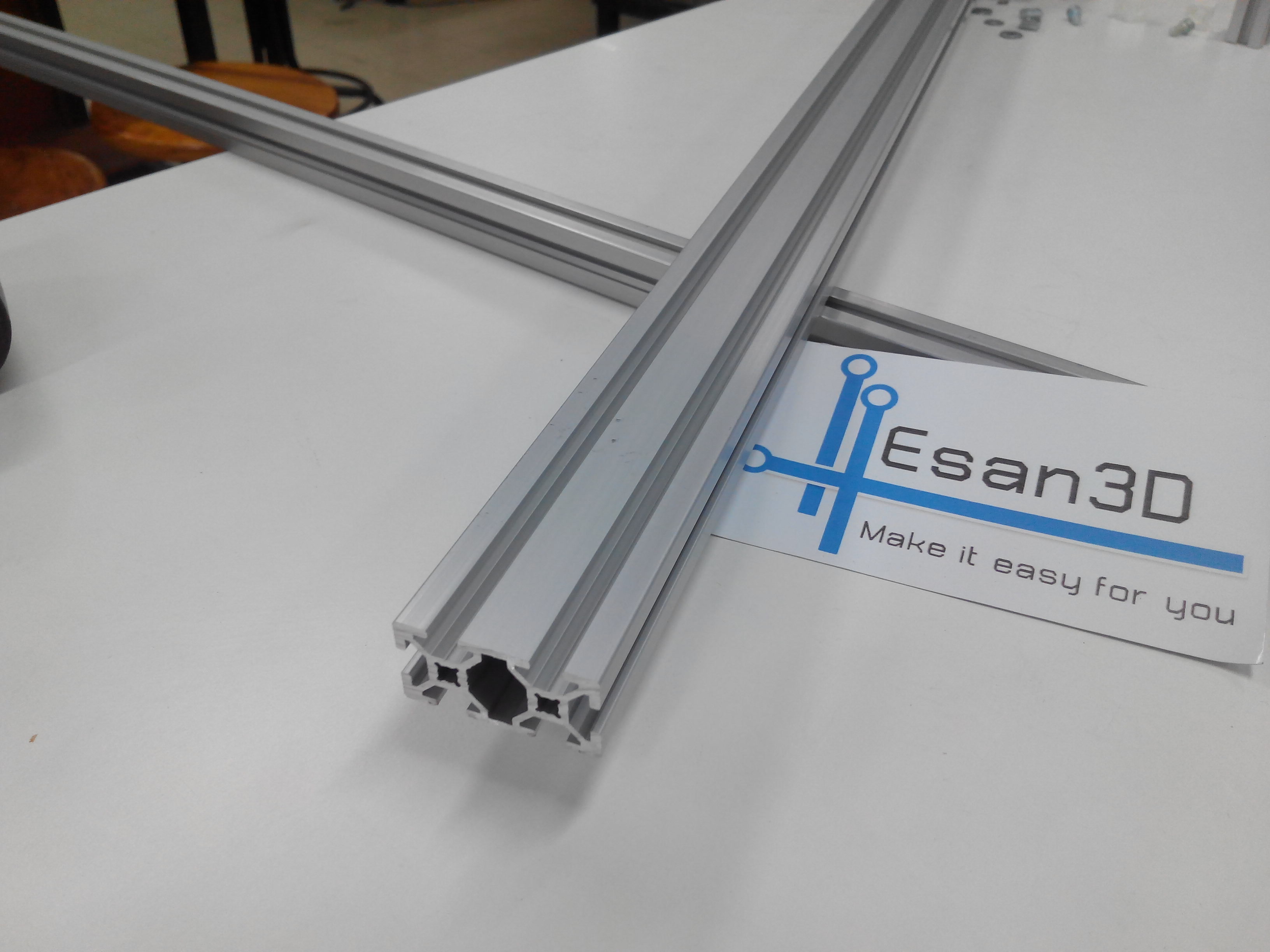 อลูมิเนียมโปรไฟล์ 2040 (แบ่งขาย 10 cm)