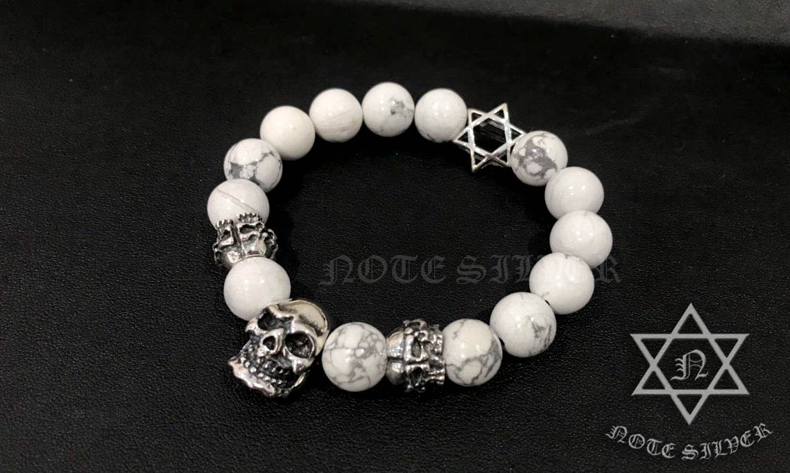สร้อยข้อมือโฮวไลท์ เม็ดบีทหัวกะโหลก Skulls Sterling Silver 925 NSBL