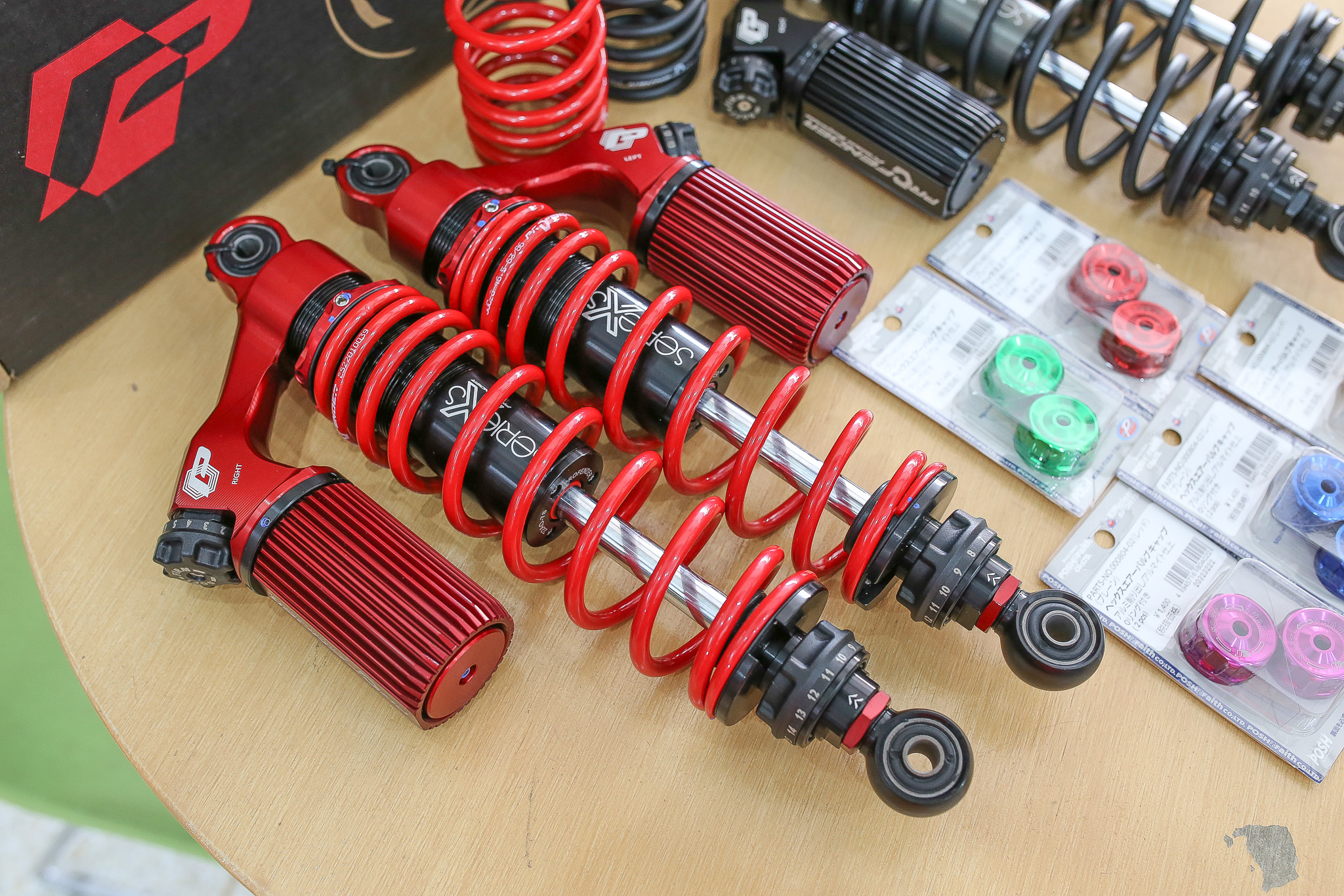 โช๊ค Profender HONDA MONKEY 125 สีดำ-สีแดง สูง335mm ปรับลดเตี้ยได้ 10MM ราคา12900 แถมเม็ดปรับคอมเพสชั่นแต่ง ราคา650 ฟรี