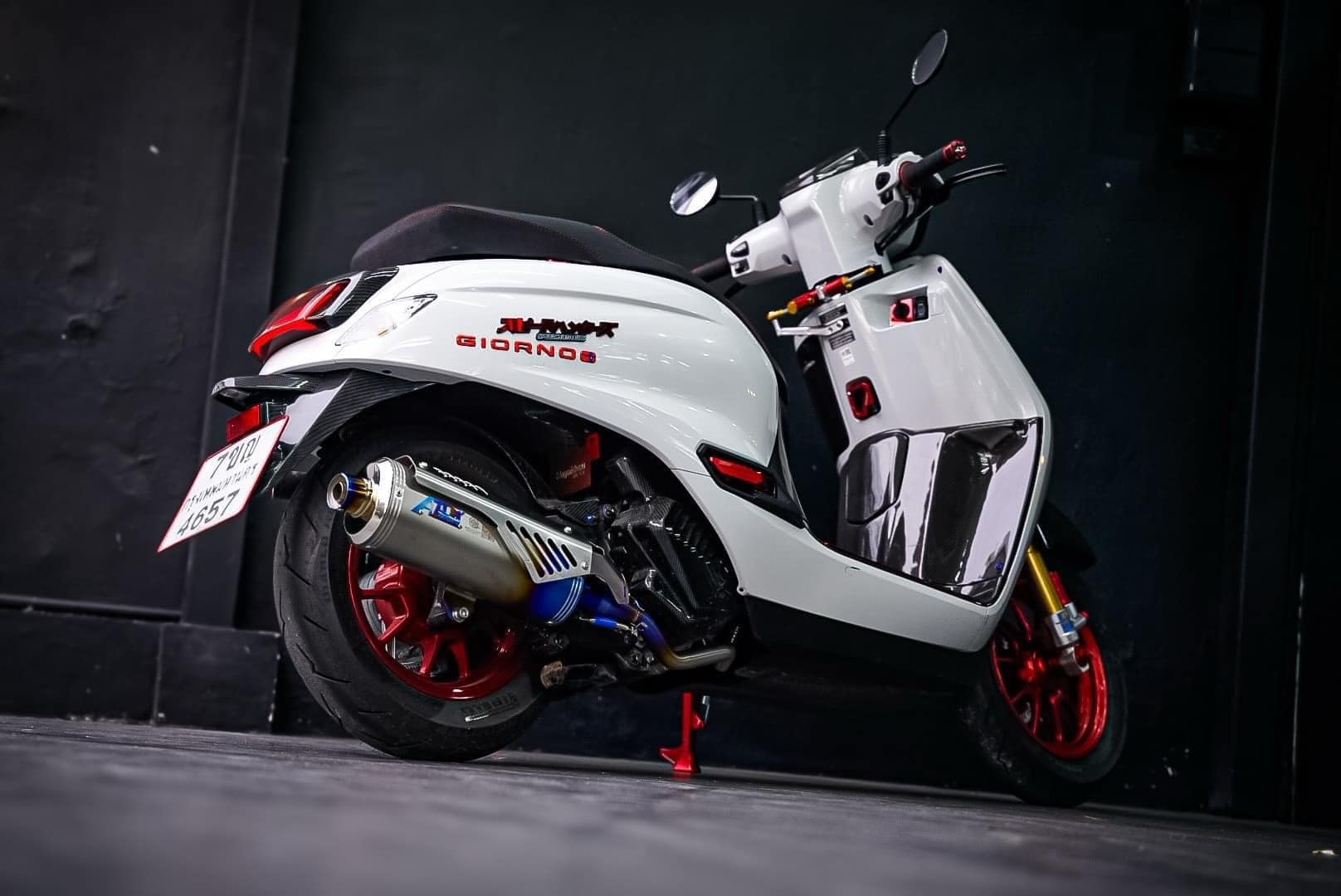 ท่อ Atom project ตรงรุ่น Honda giorno สำหรับรถลูกเดิม มี ม.อ.ก ราคา8500