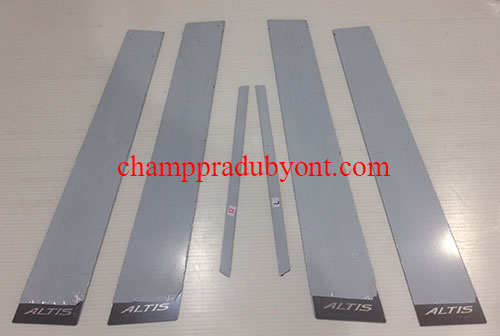 เสาประตูสแตนเลส TOYOTA ALTIS 14-16 (6 ชิ้น)