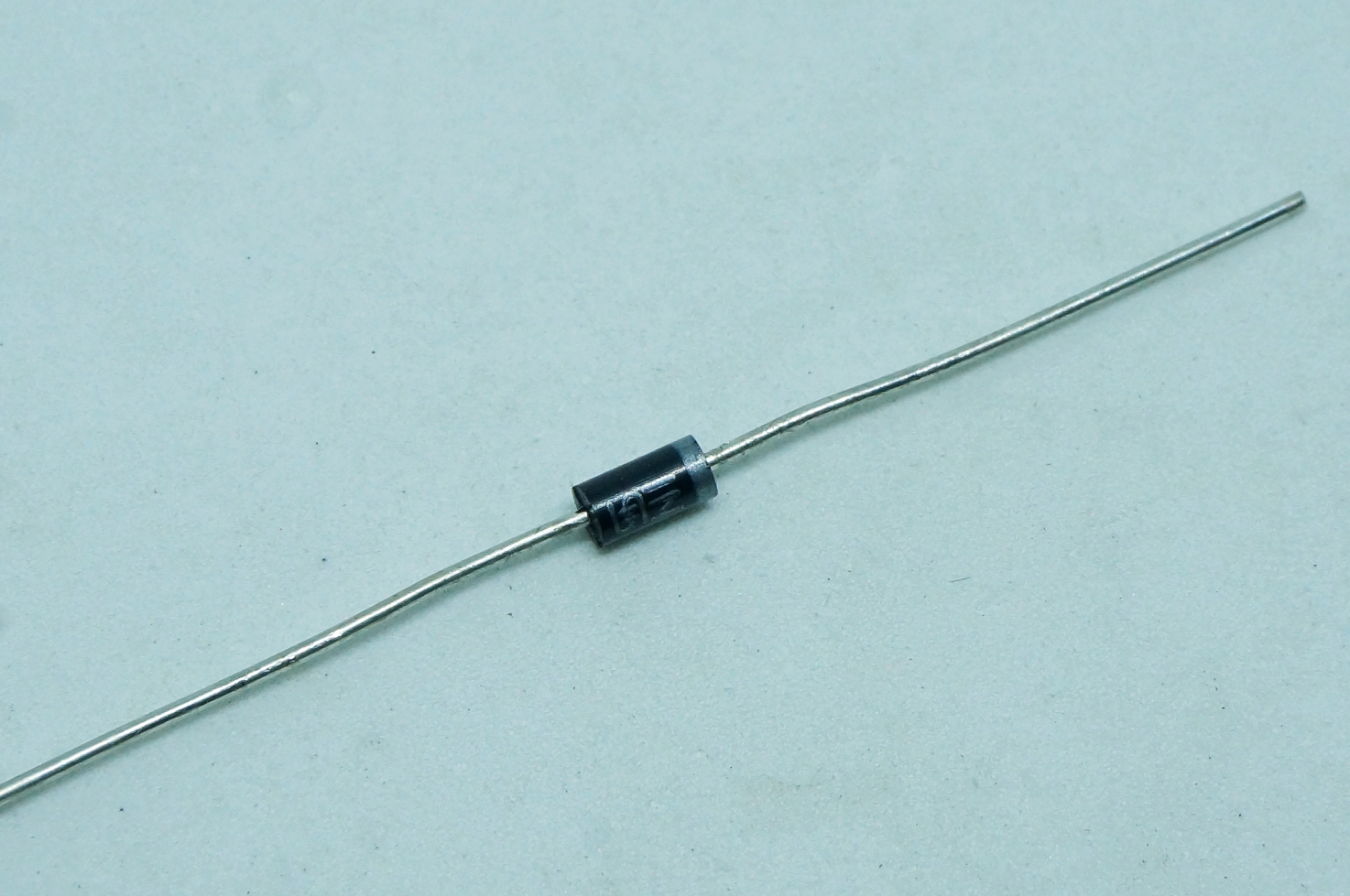 1N4001 diode