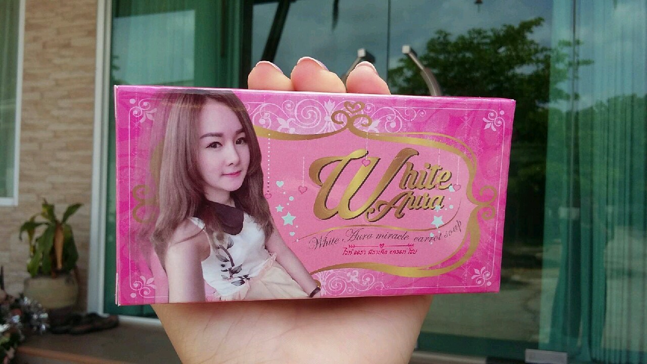 White Aura Miracle Carrot Soap สบู่ไวท์ออร่า สารสกัดจากแครอทแท้ 100% บำรุงผิว ฆ่าสิว ผิวกระจ่าง ขนาด 160 กรัม (1 ก้อน)
