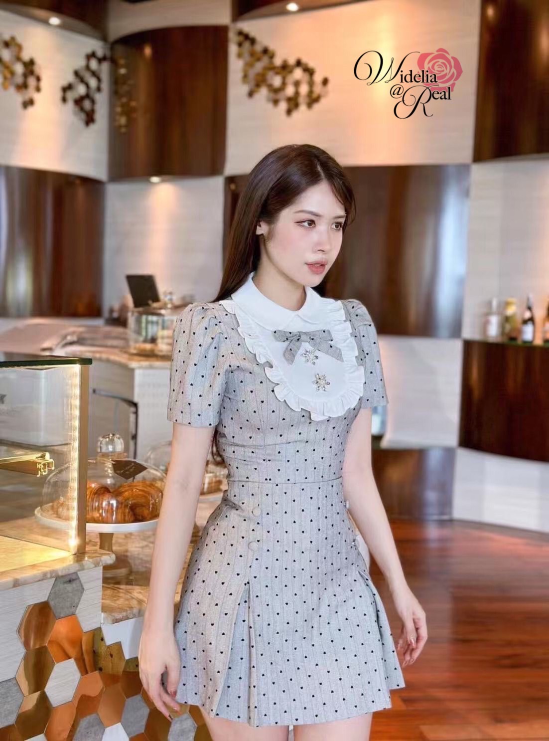 Korea Dress เดรสแขนสั้น คอบัว อกเย็บโบว์และเย็บกระดุมเพชร