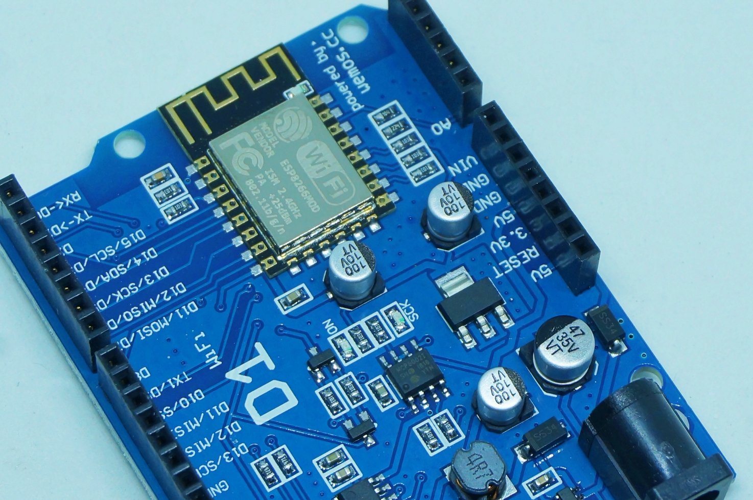 WeMos D1 ESP8266 ESP-12 UNO R3